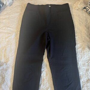 Women-Liz Claiborne casual/dress pull on pants size 10 Black